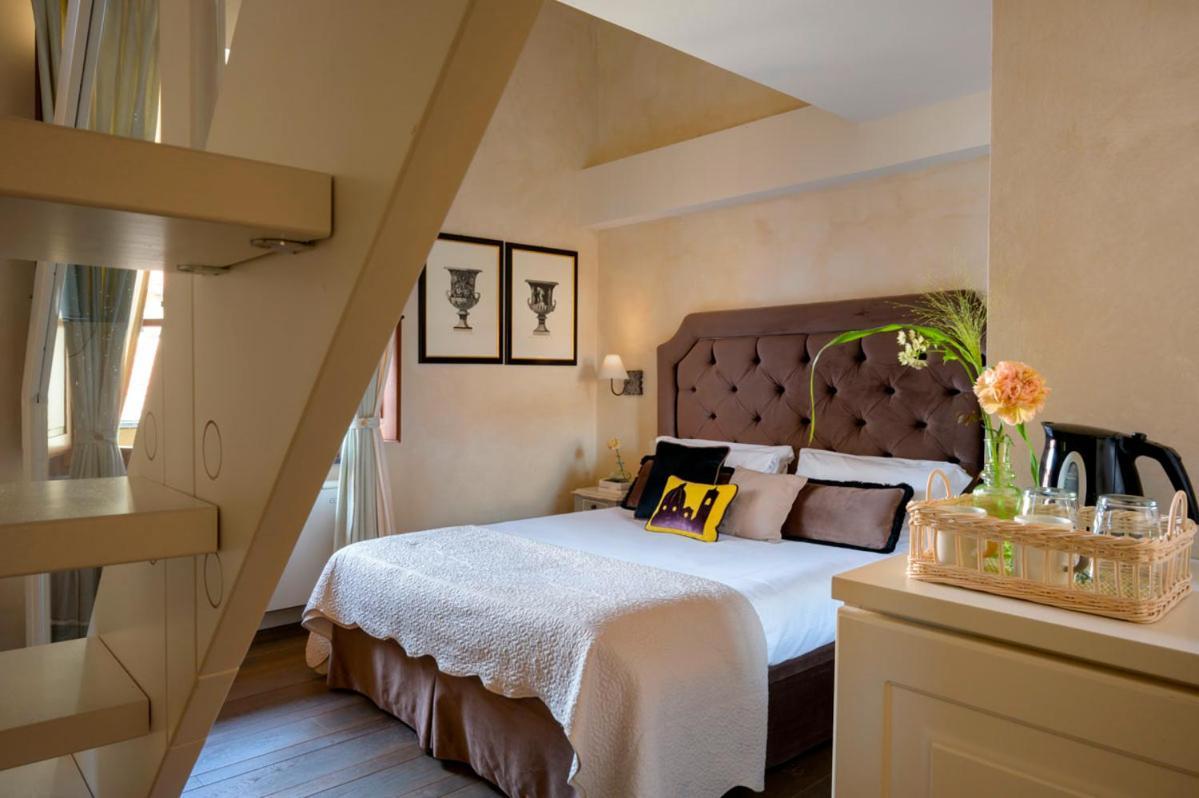 לינה וארוחת בוקר Mabelle Firenze Residenza Sassetti מראה חיצוני תמונה